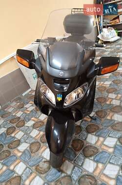 Максі-скутер Suzuki SkyWave 650 2004 в 