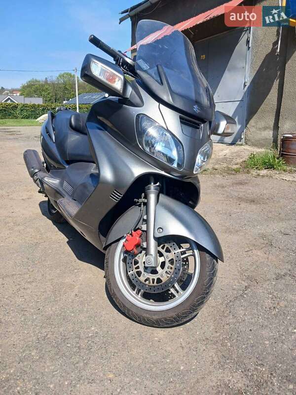 Макси-скутер Suzuki SkyWave 650 2004 в 