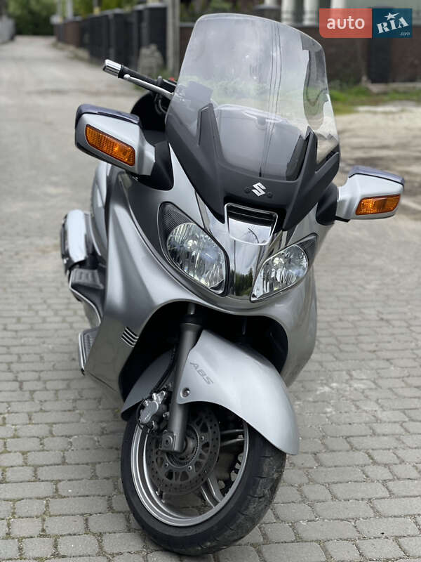 Макси-скутер Suzuki SkyWave 650 2005 в 