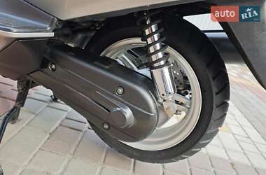 Максі-скутер Suzuki SkyWave 650 2002 в 