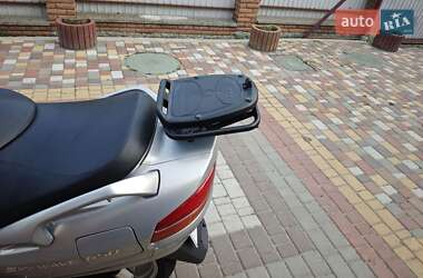 Максі-скутер Suzuki SkyWave 650 2002 в 