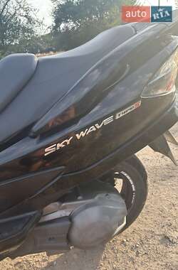 Макси-скутер Suzuki Skywave Type S400 2006 в 