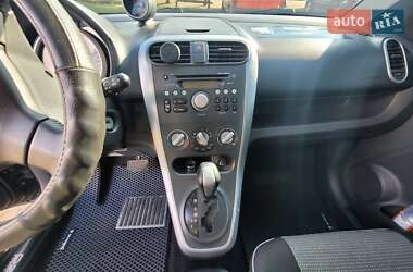 Хэтчбек Suzuki Splash 2009 в 