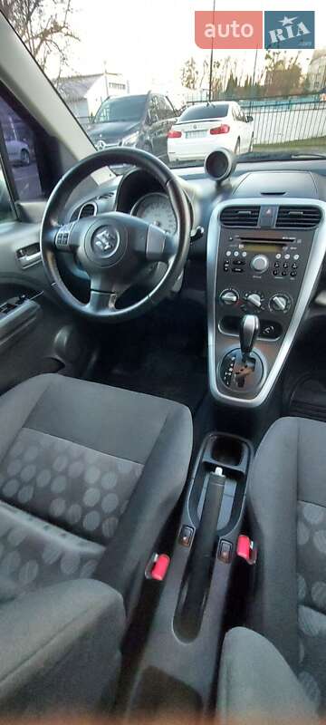 Хэтчбек Suzuki Splash 2010 в Черновцах