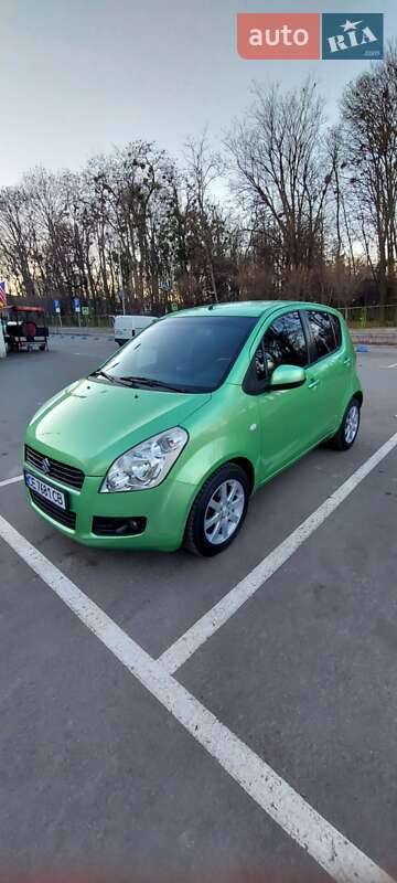 Хэтчбек Suzuki Splash 2010 в 