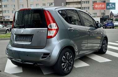 Хэтчбек Suzuki Splash 2012 в 