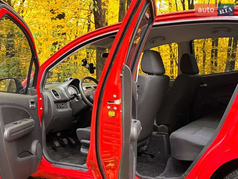 Хетчбек Suzuki Splash 2009 в Гатне