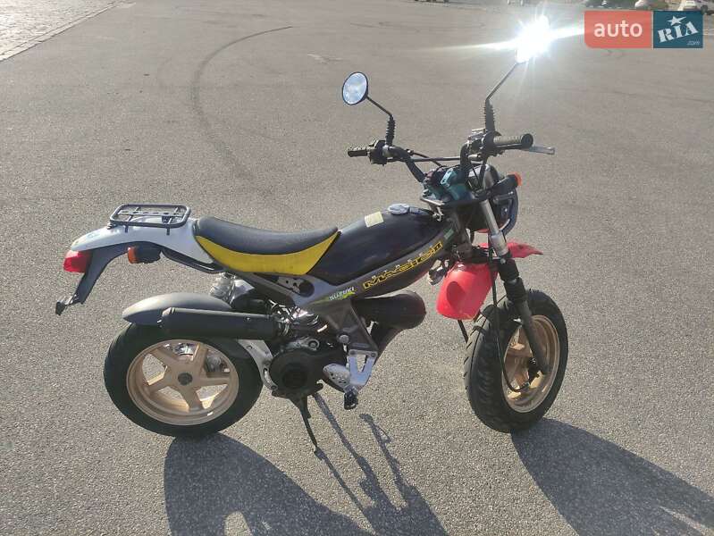 Мокик Suzuki Street Magic 50 2010 в Харькове