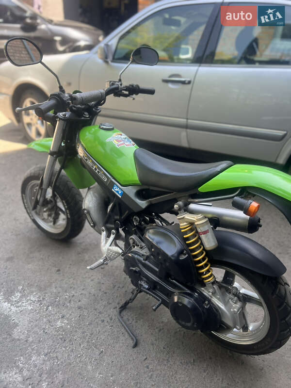 Скутер Suzuki Street Magic 50 2010 в 