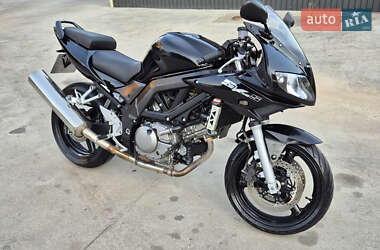 Мотоцикл Спорт-туризм Suzuki SV 650 2005 в 