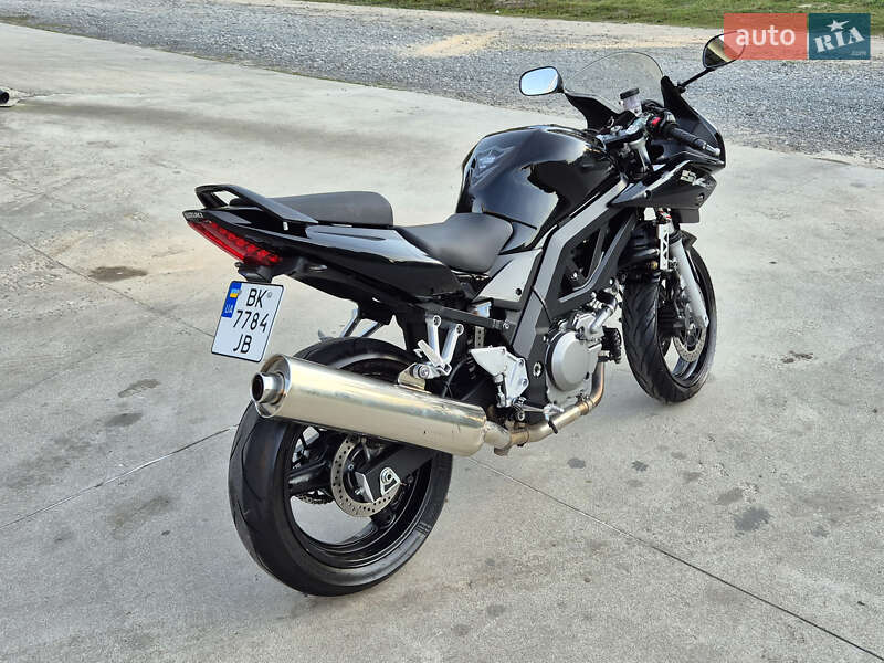Мотоцикл Спорт-туризм Suzuki SV 650 2005 в Славуті