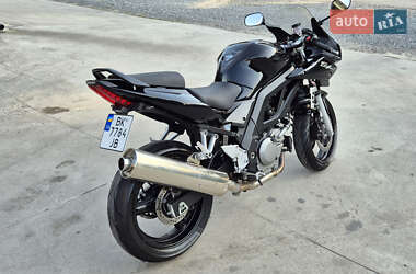 Мотоцикл Спорт-туризм Suzuki SV 650 2005 в 