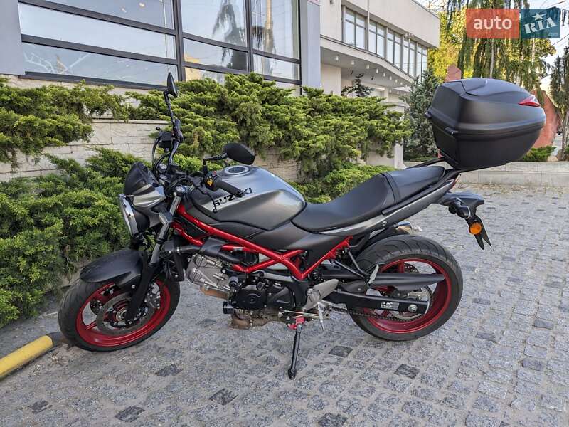 Suzuki SV 650 2019