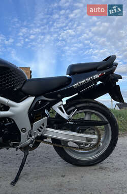 Мотоцикл Спорт-туризм Suzuki SV 650S 1999 в 