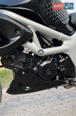 Мотоцикл Спорт-туризм Suzuki SV 650S 1999 в 