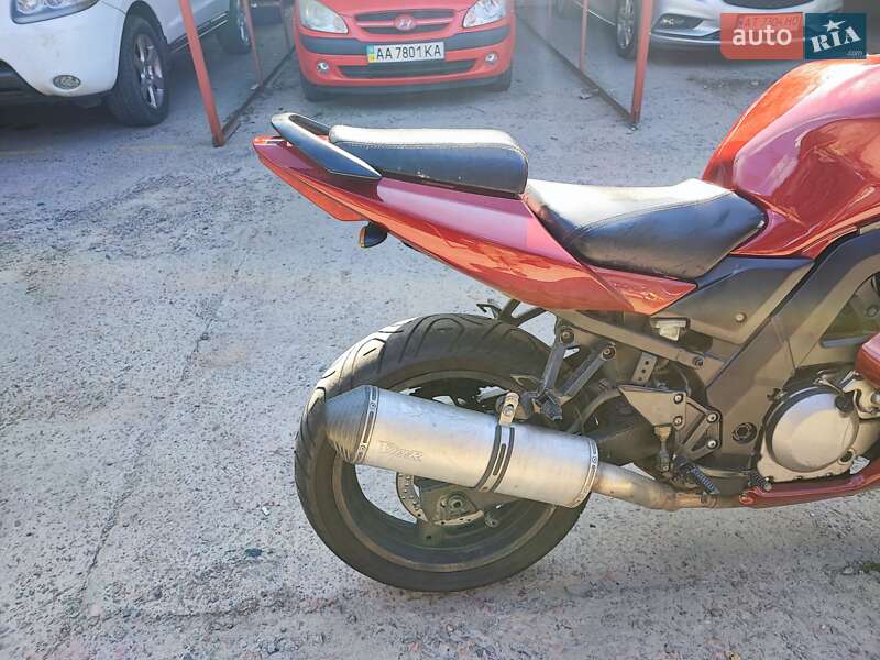 Спортбайк Suzuki SV 650S 2006 в Киеве