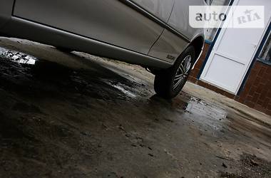 Хэтчбек Suzuki Swift 2003 в 