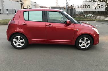 Хэтчбек Suzuki Swift 2006 в Киеве