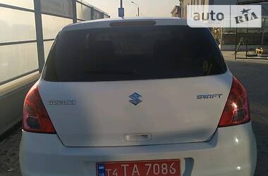 Хэтчбек Suzuki Swift 2010 в Тернополе