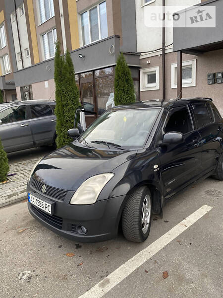 Хэтчбек Suzuki Swift 2006 в Киеве