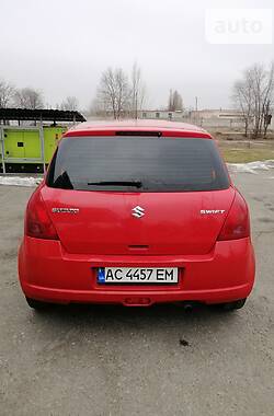 Хэтчбек Suzuki Swift 2007 в Павлограде