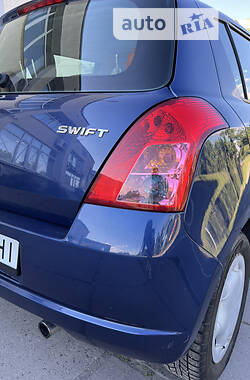 Хетчбек Suzuki Swift 2010 в Києві