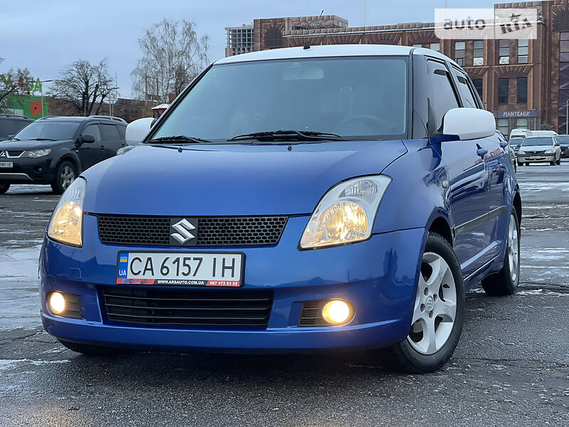 Хэтчбек Suzuki Swift 2005 в Киеве