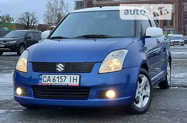 Хэтчбек Suzuki Swift 2005 в Киеве