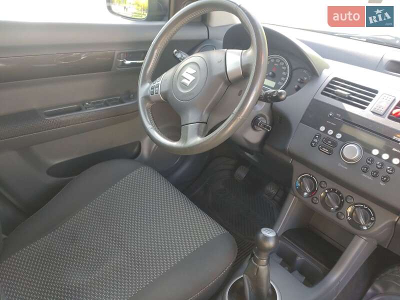Хэтчбек Suzuki Swift 2007 в Подольске