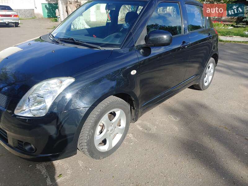 Хэтчбек Suzuki Swift 2007 в Подольске