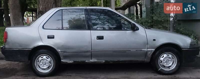 Suzuki Swift 1995