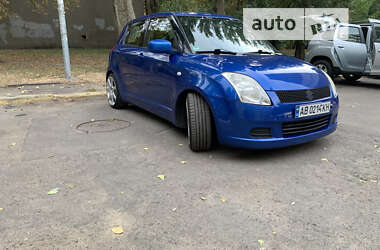 Хэтчбек Suzuki Swift 2005 в Киеве