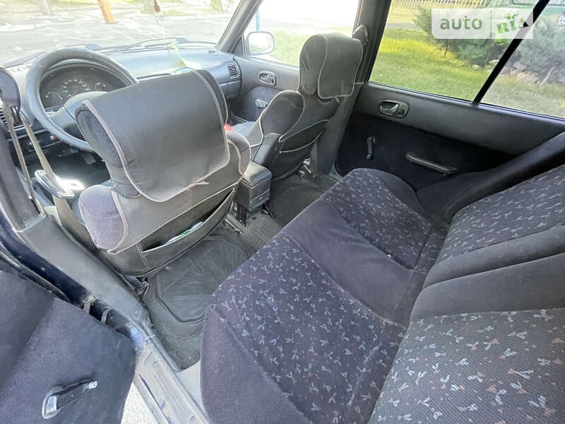 Седан Suzuki Swift 1995 в Дніпрі