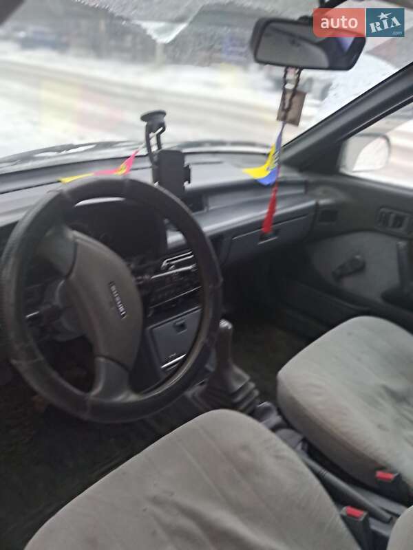 Седан Suzuki Swift 1991 в Великому Бурлуку