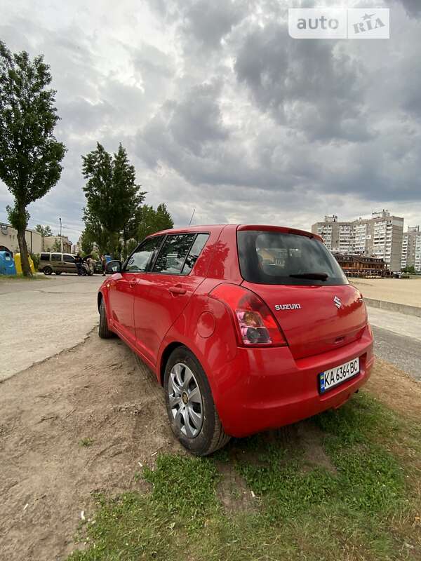 Хэтчбек Suzuki Swift 2010 в Украинке