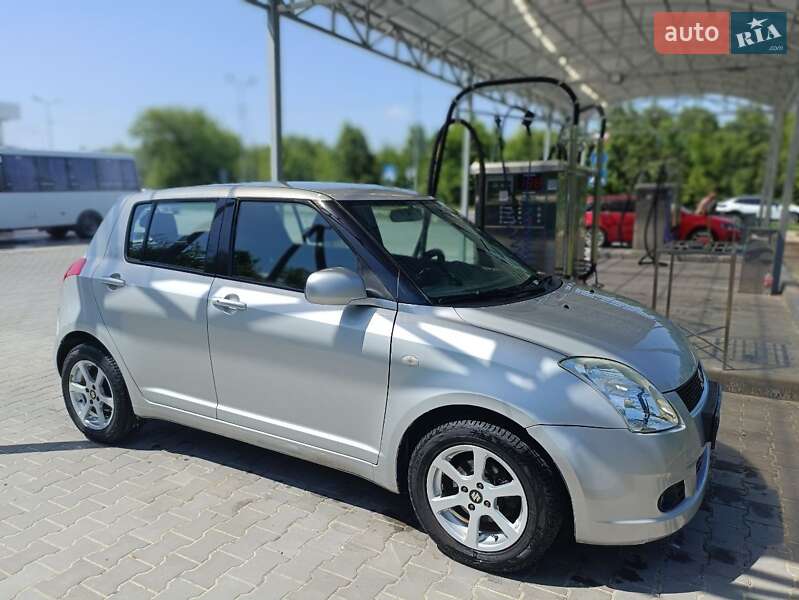 Хэтчбек Suzuki Swift 2007 в Полтаве фото 2 Хэтчбек Suzuki Swift 2007 в Полтаве