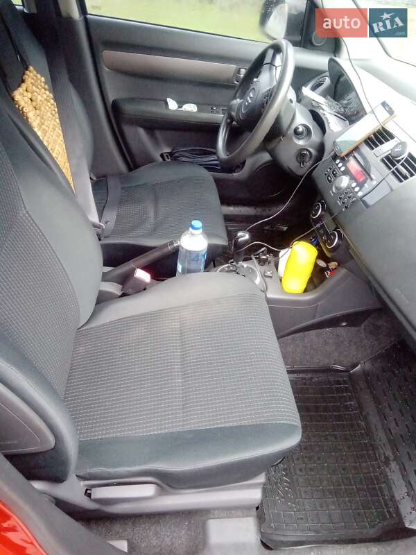 Хетчбек Suzuki Swift 2007 в Дніпрі