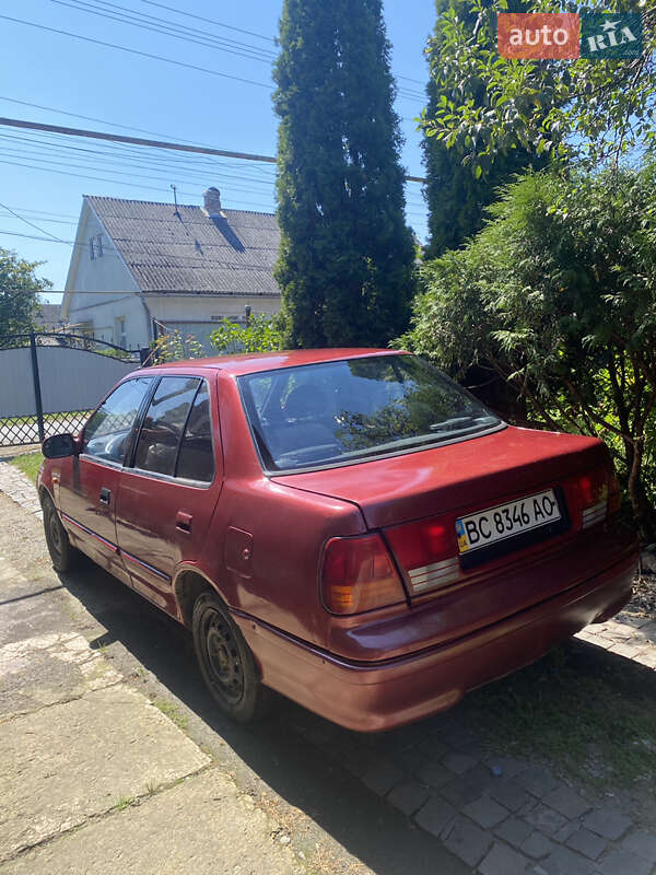Седан Suzuki Swift 1994 в Перечині
