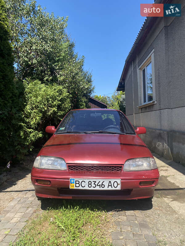 Седан Suzuki Swift 1994 в Перечині