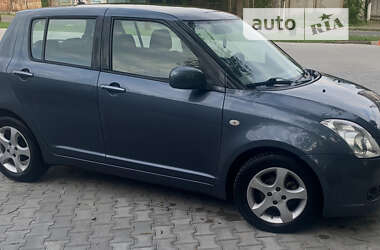 Хетчбек Suzuki Swift 2006 в Чернівцях