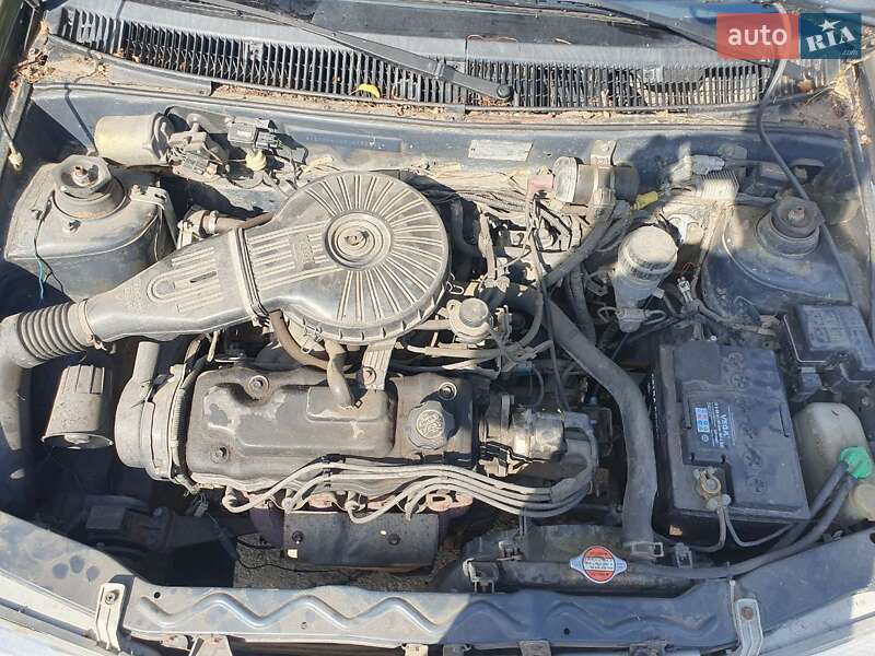 Седан Suzuki Swift 1994 в Одесі