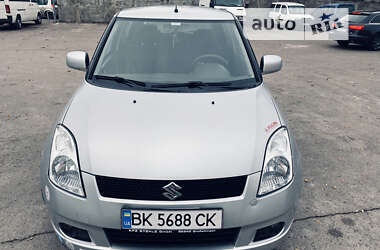 Хэтчбек Suzuki Swift 2006 в Ровно