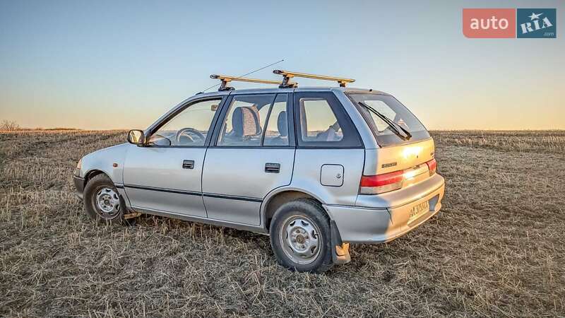 Хетчбек Suzuki Swift 2003 в Кам'янець-Подільському