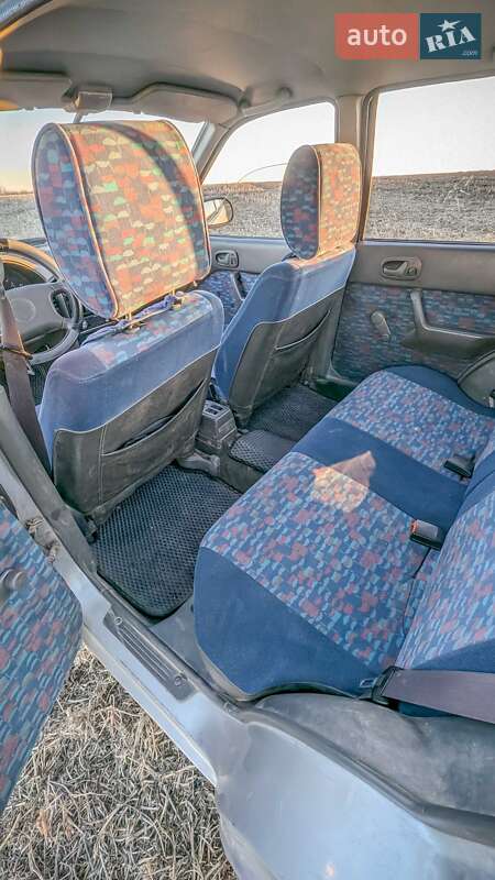 Хетчбек Suzuki Swift 2003 в Кам'янець-Подільському