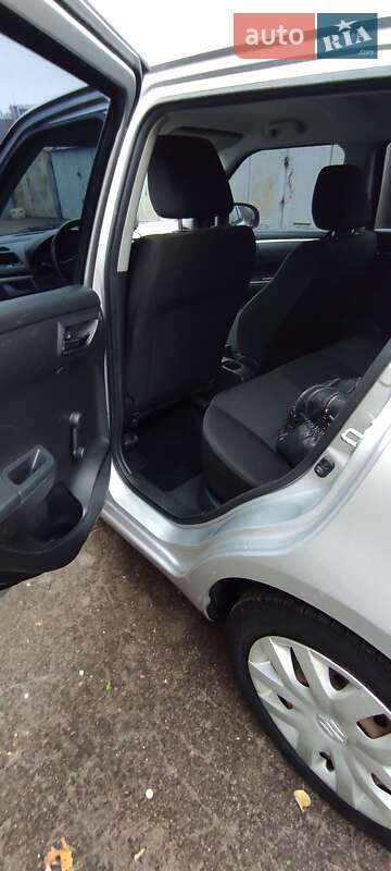 Хетчбек Suzuki Swift 2011 в Києві