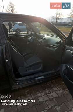 Хэтчбек Suzuki Swift 2013 в 