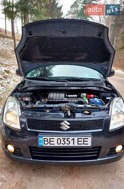 Хетчбек Suzuki Swift 2007 в Тростянці