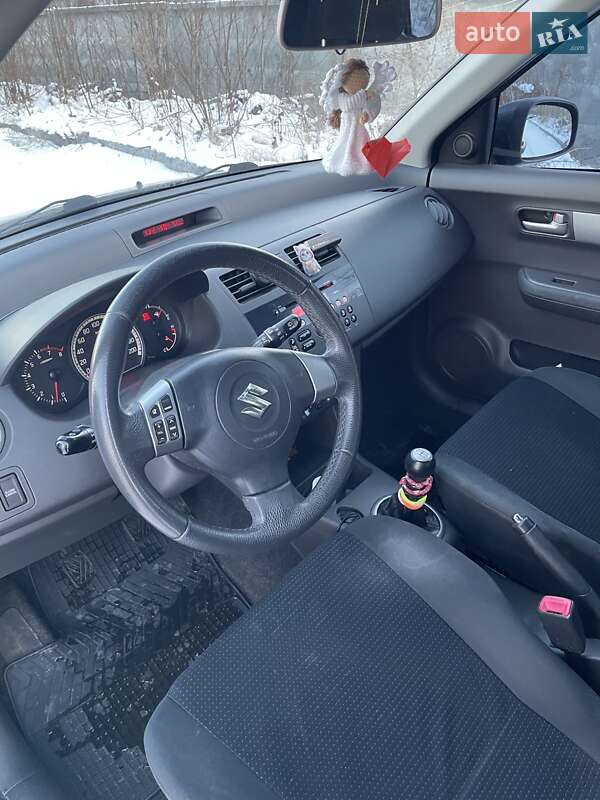 Хетчбек Suzuki Swift 2010 в Києві