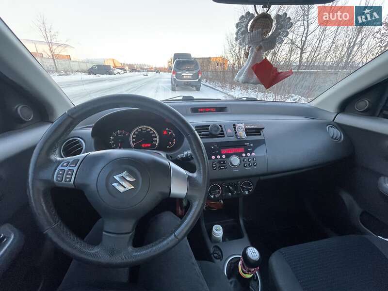 Хетчбек Suzuki Swift 2010 в Києві