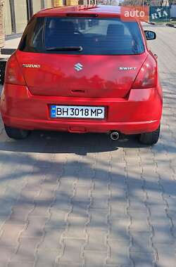 Хетчбек Suzuki Swift 2005 в 